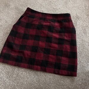 Red and black checkered tweed mini skirt with pockets